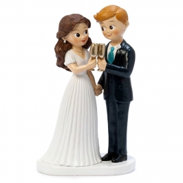 Figura para tarta de boda novio rubio y novia brindando