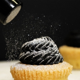 Polvo Lustre Comestible Nieve PME aplicado sobre cupcake