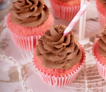 Cupcakes de Fresa y Batido de Chocolate Cupcakes de Fresa y Batido de Chocolate