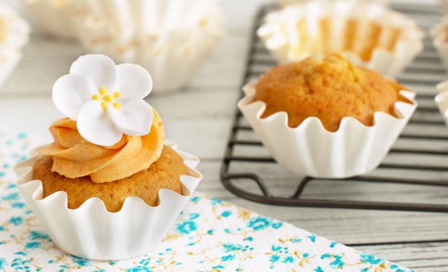 Cupcakes de Vainilla Esponjosos - Blog My Karamelli