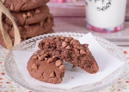 Galletas de chocolate con gotas de chocolate con leche ¡riquísimas!