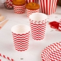 Vasos Rojos con Rayas Onduladas