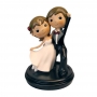 Figura decorativa pareja de novios juntos