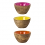 Set de 3 mini bowls de madera en 3 colores diferentes Set de 3 mini bowls de madera en 3 colores diferentes